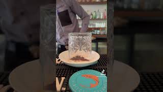 How to make Old fashion 🍸for the Old school #bartender #cocktail #mixologist #worldwide