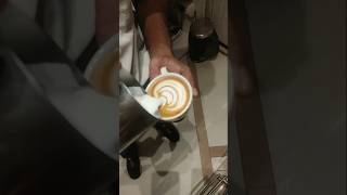 Latteartdiaries@tulip latte art#Coffee.