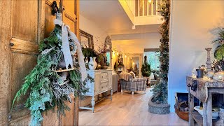 ENTRYWAY Christmas Decorating Ideas ~ HALLWAY & PORCH DECOR ~ Christmas Decorating Ep3