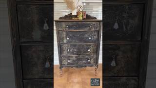 Chippy goodness headed your way #distressed #farmhouse #diy