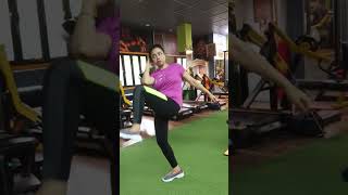 some regular freehand exercise.. 💪🦵✌️🤩 #fitnessjourney #fitnesseverywhere #fitnesstips