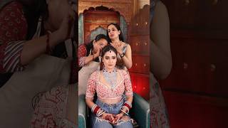 Kaisi lg rhi hu???💁🏻‍♀️ #bridalmakeup #bridallehenga #makeup #gimaashi #parulgarg