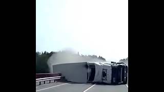 WATCH! truck gets crashed | Tricky Trucks