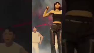 rose and lisa shameless 🔥 # black pink # viral short # trending shorts dududu