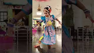 ✨💫Dance on 🦁 aigiri nandini song at 🔱Durga amma temple✨