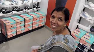 Aaj Showroom Mein Kya Hua? 😨😨 Unexpected Surprises for Mom!🎁🎁