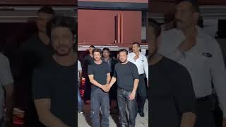 Pathan v/s Tiger | Bhaijaan Birthday with King Khan | Salman Khan and Shahrukh Khan