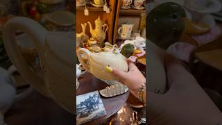 Antique hunting🦆🩷 #antiquehunting #antiques #antique #teapots #teapot #quirky #shopwithme #vlog