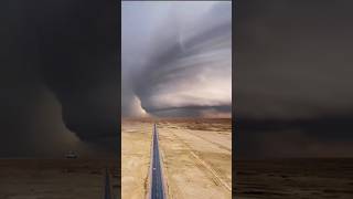 tornado 🌪️ alert entre in car's #short #warning #viral