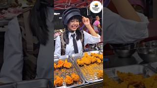 Delicious Street Food by a Beautiful Girl: Must-Watch! #BeautifulGirl #Food #StreetFoodLife #chicken