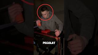 Pegulat Tangan Ini Gak Bisa Dikalahkan 😱💪