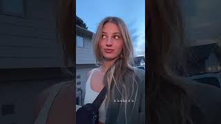Chill Outdoor Vibes: Young Woman's Casual Style#casualstyle #outdoorvibes #youngwoman