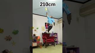 お猿さん同士のジャンプ力対決が白熱しすぎた！　#monkey #funny