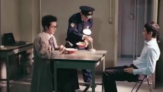 【ムロツヨシ・中村倫也】ラーメンを仲良く食べる小池警部と刈野くん