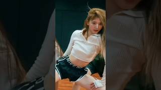 new jeans La La La Oree insta trending song dance #trending #youtubeshorts #xml #song #newjeans