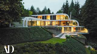 滝のように流れるように設計された伝説のモダニズム住宅の内部 | Architectural Digest