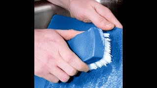 How to Clean and Sanitise Cutting Boards Correctly in the Kitchen