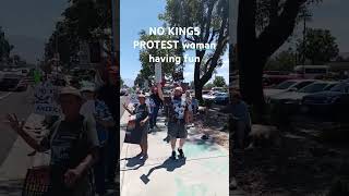 NO KINGS PROTEST Woman having fun #nokings #trump #protest #protest2025 #nokingsprotest