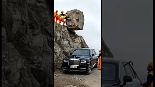 When Luxury Meets Disaster… Rolls Royce vs Giant Rock 😱💥