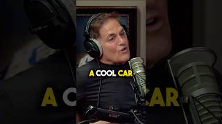 億万長者のマーク・キューバンはこの車を運転している?!