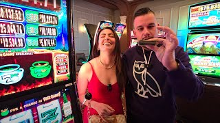 Lady Luck HQ のスロットマシンで大当たりを当てました!