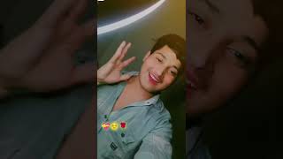 Wo thodi si sarmai#expression  #style#viral #keepgoing #public #reelsviral #foryou #delhi #love