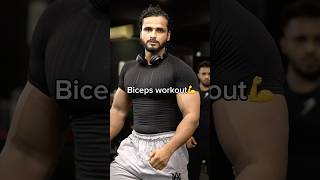 बहुत मेहनत लगती है बॉडी बानने में 💪 #youtube #bodybuilding #muscle #ytshorts