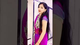 bta mujhko sanm mere tujhe kaisi mai lgti hu #bollywood #song #abbastyrewala