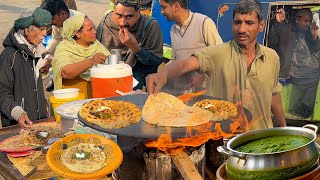 JEERA ALOO SAAG PARATHA Making | Popular Lahori Nashta | Pakistani Breakfast Street Food on Roadside