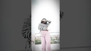 shake it to the max 🔥🖤#viral #trendingshorts #trebding_shorts_ff #dance #trendingsong
