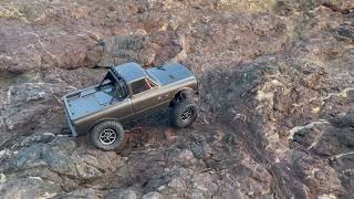 Axial SCX24 C10 Crawling & Climbing