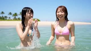 【AI生成】ビーチでじゃれ合う可愛いビキニの日本人女性