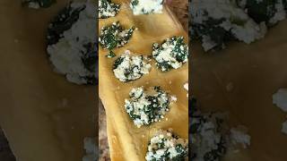 Raviolis de ricota y espinaca