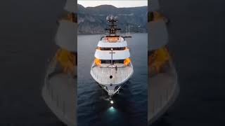 Dreamy views on this beautiful super yacht 🛥
#Shorts #superluxuryyacht #Seaview #seaside