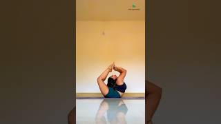 Bow pose #yogaurmi #yoga #yogapose #yogawithurmipandya #yogaasana #urmiyogaacademy #yogaposition