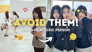 10 Toxic People Red Flags You NEED to Watch Out For & Set Boundaries! 🚩💥
