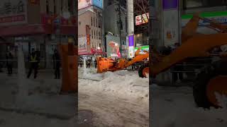 【衝撃】さっぽろ雪まつりの氷像の片付けが「パワー系すぎる！【驚愕】今年の来場者数は約253万9000人と過去最も多い来場者数を記録した！SNSで話題の動画 #雪まつり #札幌 #面白い #shorts