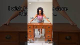 #Ad I gave this outdated desk a vanity glow-up with @Valsparpaint ✨💁‍♀️