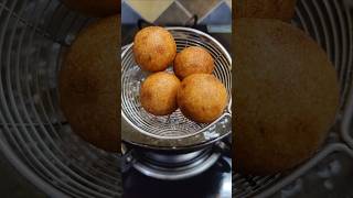 ସୁଜି ମଣ୍ଡା ପିଠା 😋|| #sujimandapitha #kakarapitha #youtubeshorts #shorts #ytshorts #pitharecipe
