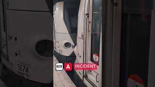 RER A INCIDENT - Évacuation de la rame.