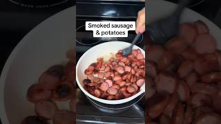 #smokedsausage #easydinner #friedpotatoes #polskakielbasa #goldpotatoes #simpledinner #quickdinner