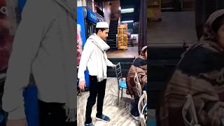 Muslim bhai madd Kiya karo🙏 #shortsfeed #youtubeshorts #shortvideo #madina