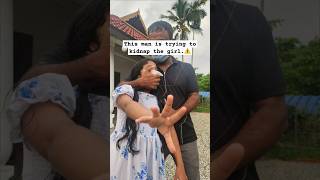 This man is trying to kidnap the girl.⚠️SOCIAL AWARENESS VIDEO ⚠️ #shorts #kidnapping #whystopnow