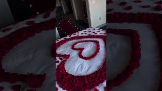 Romantic hotel rooms decor for surprise planning #roomdecoration 9116918882 #roomdecor #cuteroom