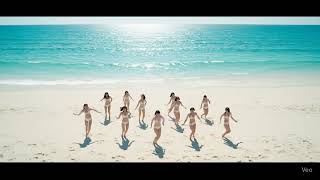 【AI生成】白ビキニの日本人アイドルグループのPV