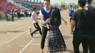 盘点校园运动会高甜时刻，太美好了，都是令人羡慕的爱情#运动会 #校运会 #校园 #爱情#友情