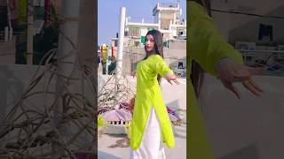 koi sehri babu😊✨️ #trending #shorts #dance #youtubeshorts #beatswithme