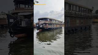 Kerala tourist packages #hindivlogger #travel #keralatourism #shorts #taxiservice #houseboat #love