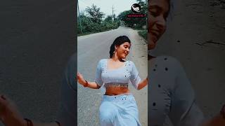 kuch bal khake kuch lahrake 🩷🩷 #shorts #youtubeshorts #trending #dance #youtube #foryou  #shortfeed