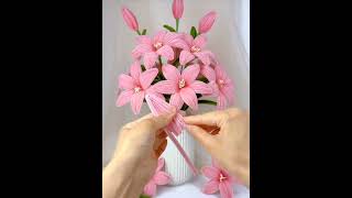 beautiful flowers with pipe cleaners #diy #pipedecor #creativedecorations #flowers #handmade #craft